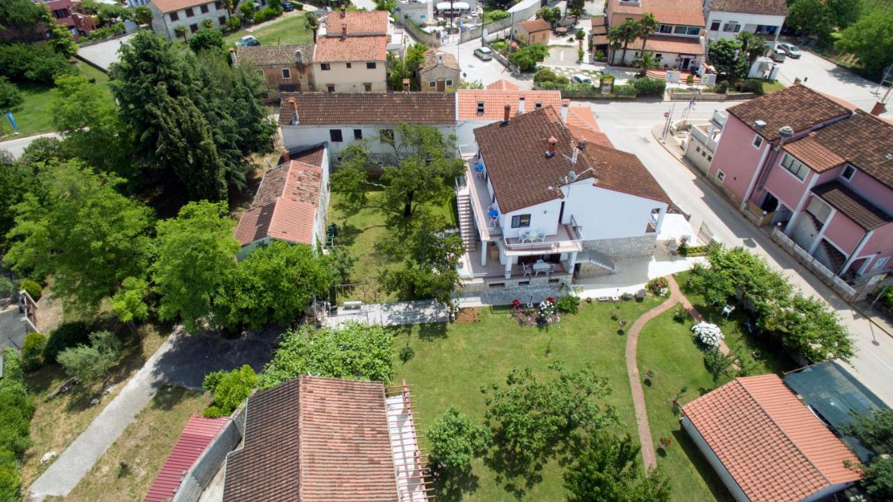 Apartment La roza Funtana Kültér fotó