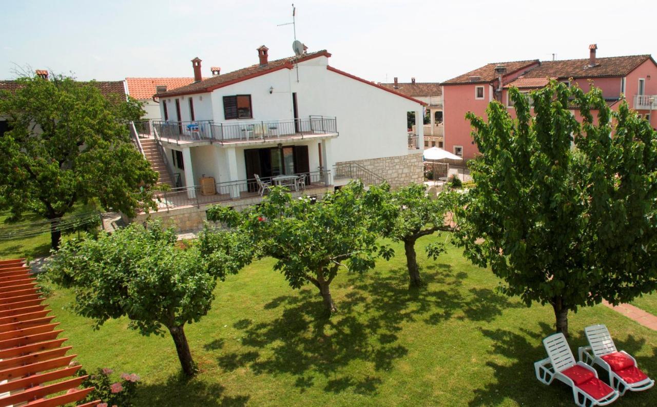 Apartment La roza Funtana Kültér fotó
